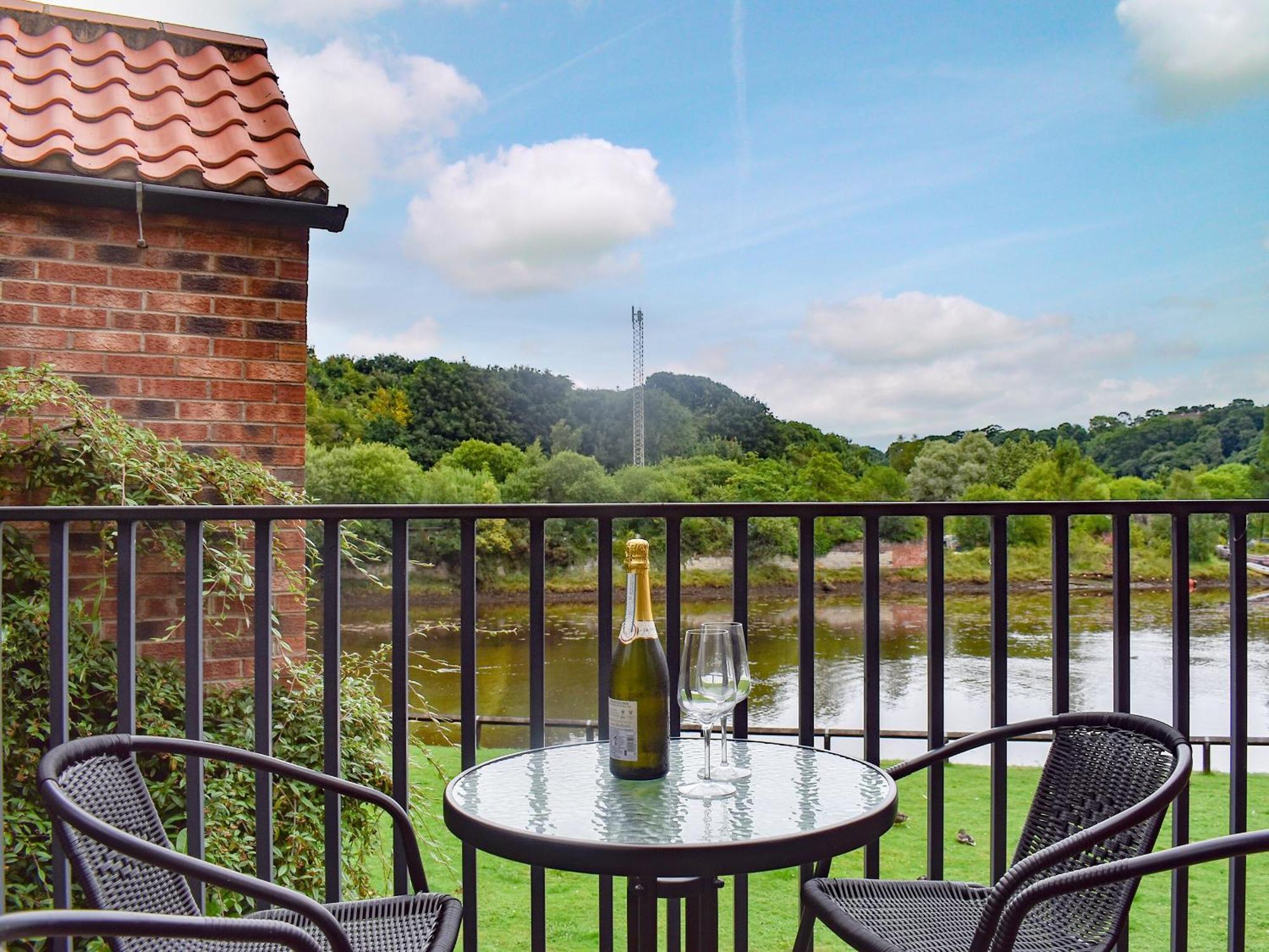 Villa Quackers Whitby Exterior foto